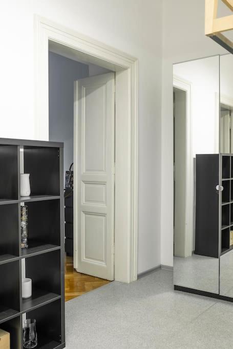 Prince Matyas Apartment Prága Kültér fotó