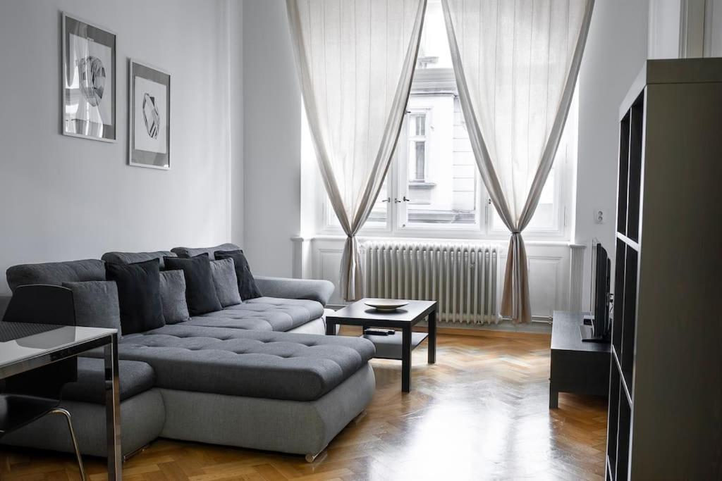 Prince Matyas Apartment Prága Kültér fotó