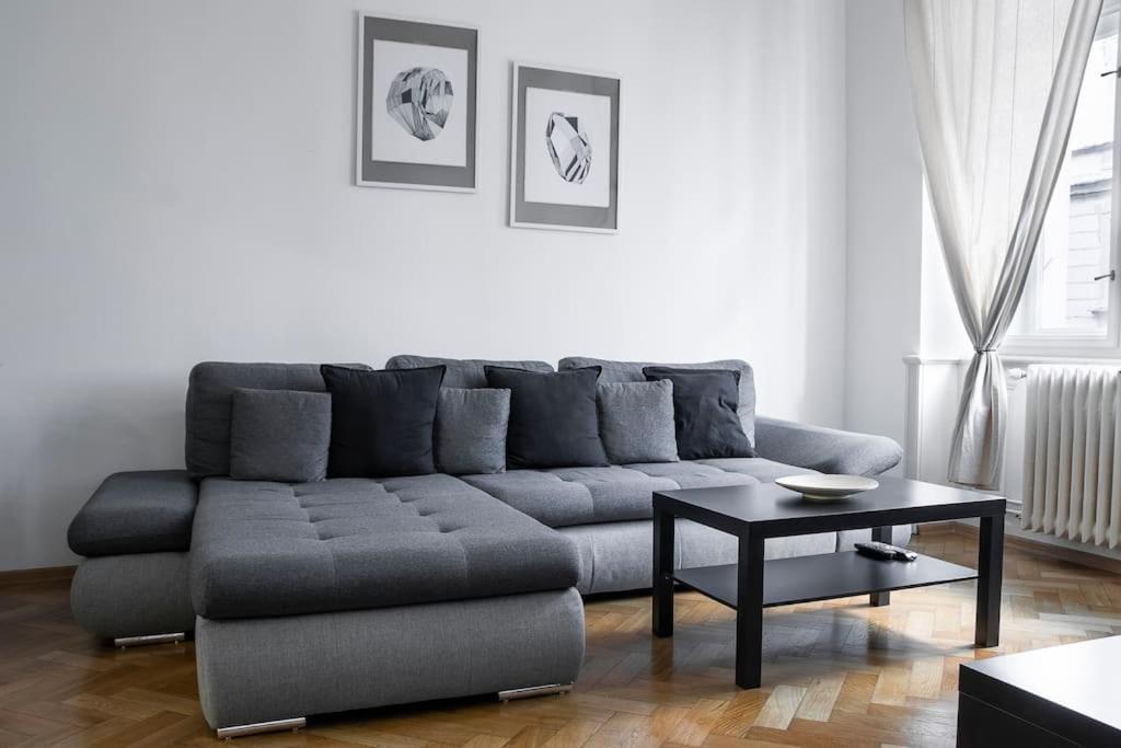 Prince Matyas Apartment Prága Kültér fotó